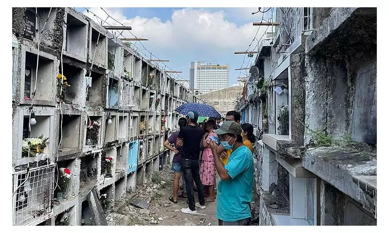 Guizo Cemeteries on High Alert: Mandaue City's All Saints' Day Security Crackdown