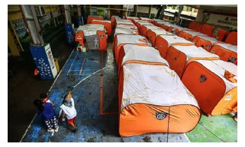 Race Against Time: LGUs Ordered to Complete Evacuations by November 9 as Tropical Depression Uwan Approaches Philippines