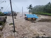 Super Typhoon Uwan Forces Nearly 1 Million to Evacuate in Philippines