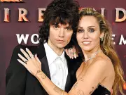 Miley Cyrus Engaged: Shows Ring at Avatar Premiere with Maxx Morando