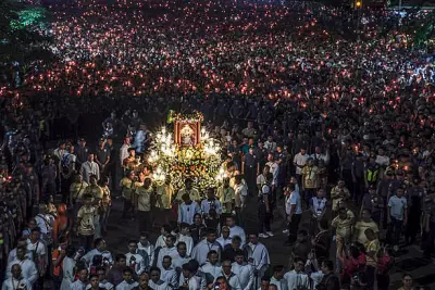 240,000 Devotees Join Peaceful Walk with Jesus in Cebu City