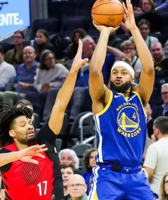 Warriors Set 3-Point Record, Crush Blazers 119-97; Moody Makes History