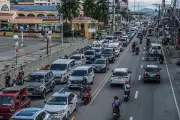 Cebu Transport Groups Block 600 Electric Taxis Over Foreign Ownership, Traffic