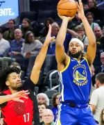 Warriors Set 3-Point Record, Crush Blazers 119-97; Moody Makes History