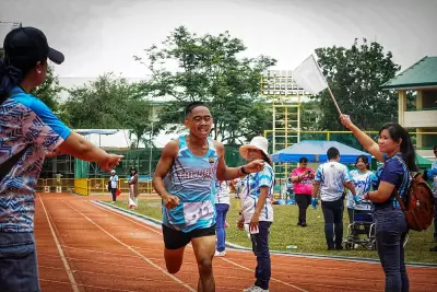 Hearing-Impaired Runner Owen Roble Wins Double Gold at Division Meet 2026