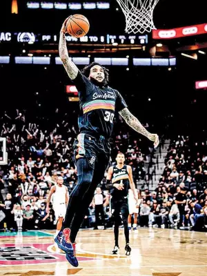 Spurs Stage Epic Comeback to Defeat Clippers 116-112 in NBA Thriller