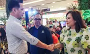 Cebu Officials Reunite Professionally at Tourism Fair Amid Tax Dispute