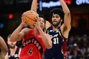 Cleveland Cavaliers Seize 2-0 Lead Over Toronto Raptors in NBA Playoffs