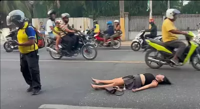 Drunk Woman Causes Traffic Jam After Lying Down on Cebu Road
