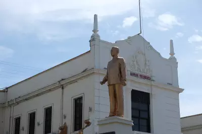 Mandaue traffic enforcers dismissed for extorting motorists
