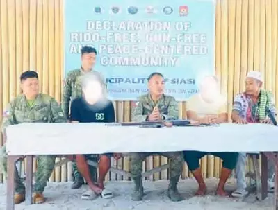Military Mediates Peaceful Settlement of Shooting in Sulu, Firearms Surrendered