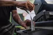Comelec Hails SC Ruling Against Manual Vote Counting