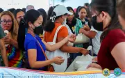 Lapu-Lapu City Mayor Leads Rice Distribution to 109 Displaced Workers