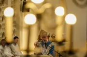 Papal nuncio, cardinal laud Marawi prelature for staying in war-torn area